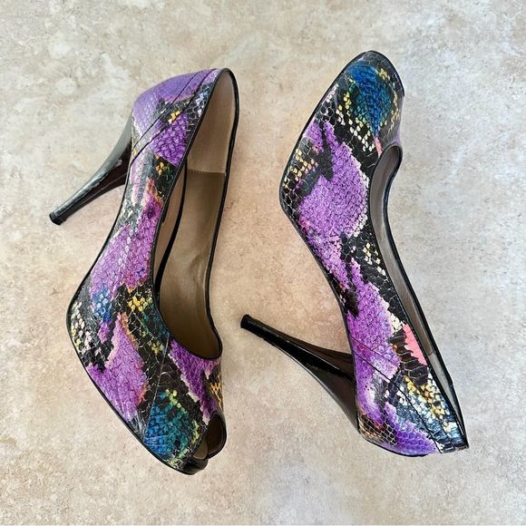 J Renee Luxe Colorful Snakeskin Peep Toe Heels Pumps with Red Bottoms Size 9 - Picture 2 of 10